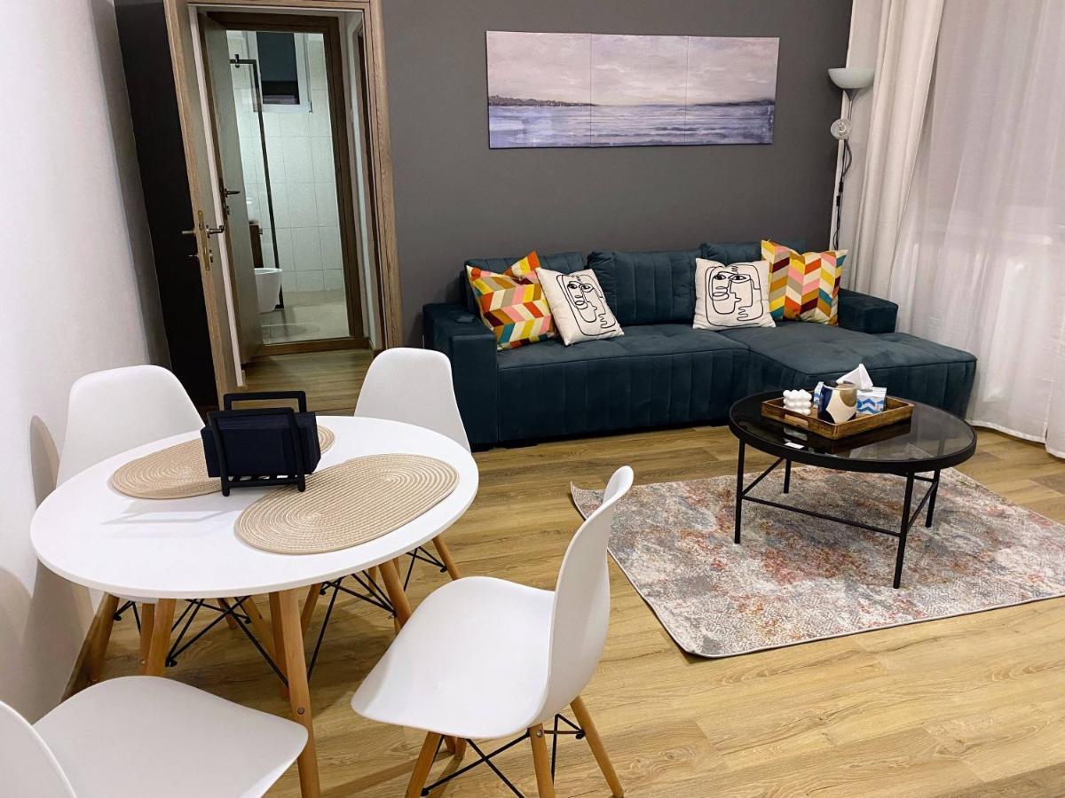Central Cozy Apartment North Railway St - 4 Min Walk Boekarest Buitenkant foto