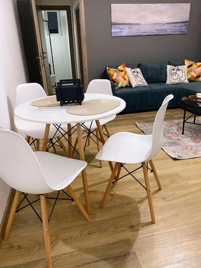 Central Cozy Apartment North Railway St - 4 Min Walk Boekarest Buitenkant foto